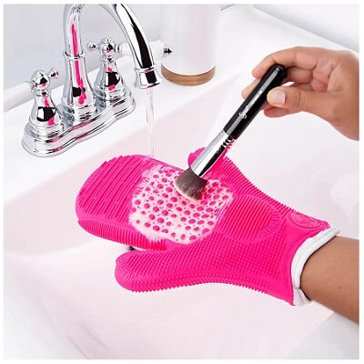 Sigma Brush Cleaning Glove