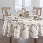 24 Best Christmas Tablecloths 2024 • Absolute Christmas
