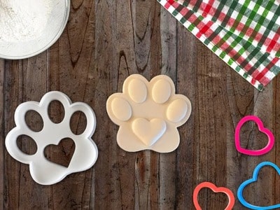 Dog Paw With Heart Cookie Cutter