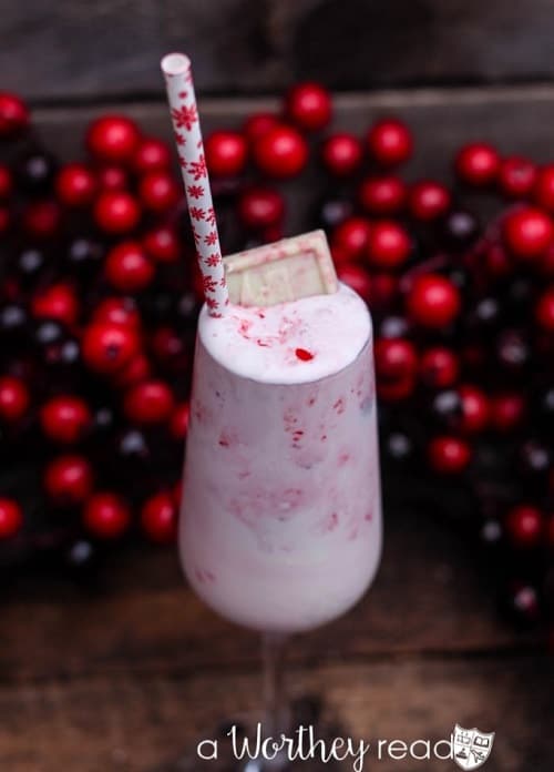 Perfect Christmas Peppermint Shake Cocktail
