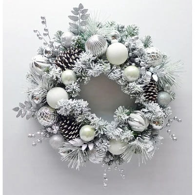 Christmas Ornaments Pinecone Flocked Wreath