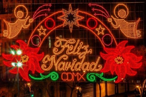Mexican Christmas Traditions - Zocalo, Mexico City Feliz Navidad Sign
