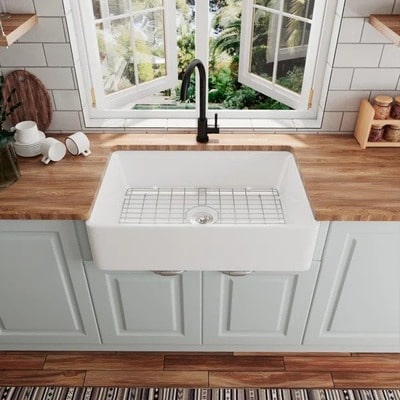 Farmhouse Kitchen Sink with Sink Grid and Basket Strainer