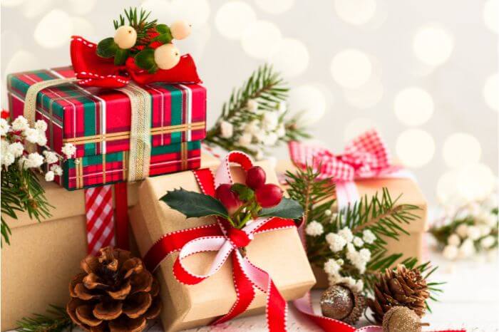 5 Gift Rule For Christmas: Ideas, Tips & Printable List